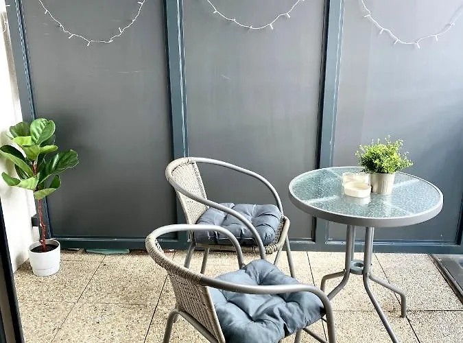 The Elite Downtown A/c & Garage Parking Bratysława