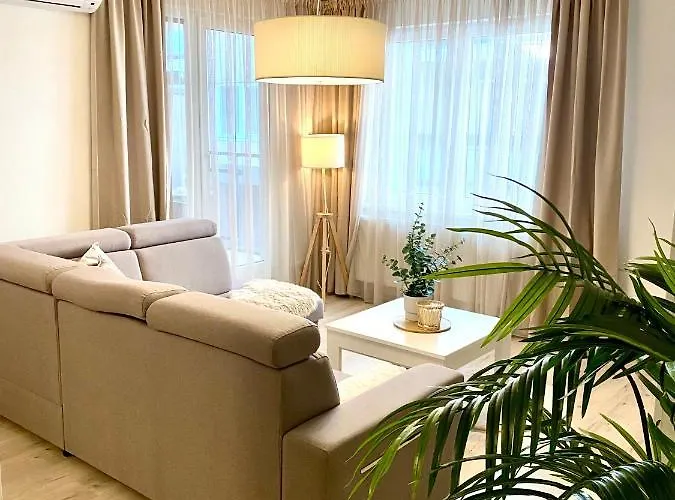 The Elite Downtown A/c & Garage Parking Apartament