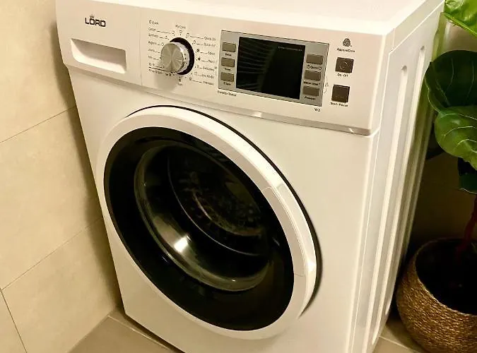 The Elite Downtown A/c & Garage Parking Apartman Pozsony