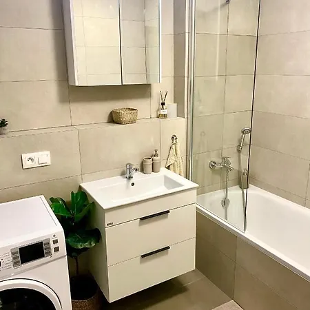 Apartment The Elite Downtown A/c & Garage Parking Bratislava